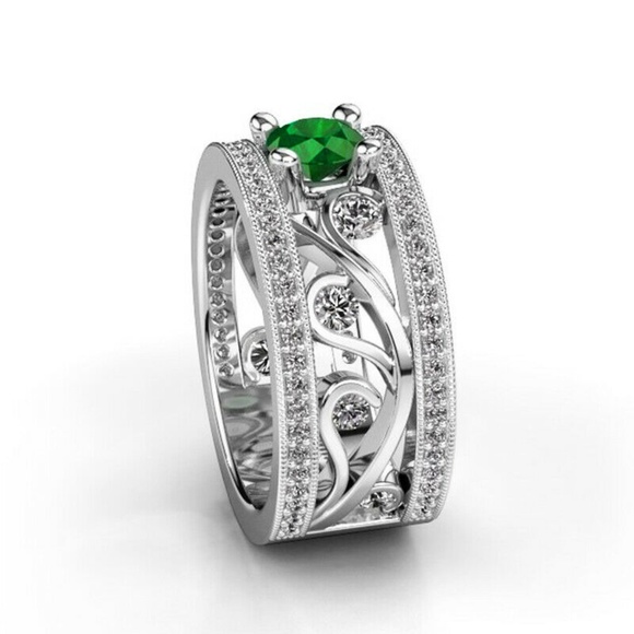 Gorgeous 925 Silver Round Cut Emerald Ring New - Picture 3 of 5